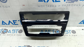 Накладка передньої панелі BMW X1 F48 16-22 чорна, подряпини