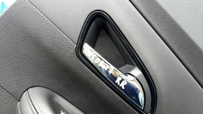 Обшивка дверей картка задня права Buick Encore 17-22 чорна, вставка шкіра чорна, підлокітник шкіра чорна, з накладкою графіт, з ручкою, без керування склопідйомником, без ущільнювача, подряпини, піт