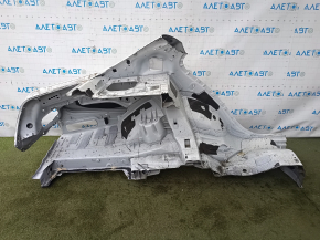 Четверть кузова Mercedes W213, деталь в белом цвете, вид изнутри.