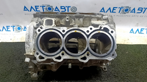 Блок цилиндров голый Nissan Maxima A36 16-21 под расточку, задиры