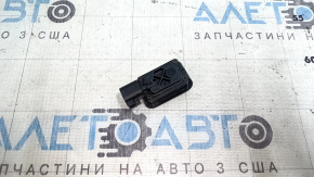 Кнопка ручки закрытия двери багажника Ford Edge 15-23 потерта