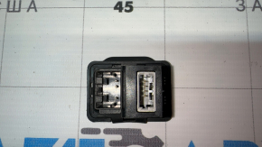USB Hub, AUX Nissan Versa Note 13-17 тип 1