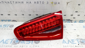 Ліхтар внутрішній кришка багажника правий Audi A4 B8 13-16 рест седан LED, подряпини