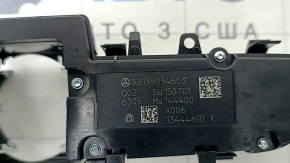 Блок кнопок центральной консоли центральный Mercedes W213 E 17-20 царапины