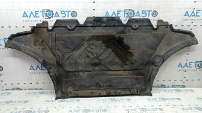 Защита двигателя Audi A4 B8 13-16 надрывы, трещины, затерта, нет фрагмента