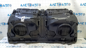 Базовая плита подушки заднего ряда для Ford Mustang mk6, показывающая внутреннюю конструкцию.