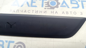 Накладка порога передняя правая наружная Tesla Model Y 20-25 черная, царапины