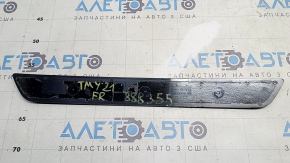 Накладка порога передняя правая наружная Tesla Model Y 20-25 черная, царапины