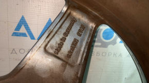 Крупный план маркировки дисков, Made in Germany для Mercedes, показаны размеры