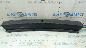 Накладка отвору багажника Audi Q5 80A 18-24 чорна, подряпини