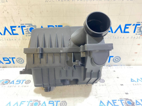 Корпус повітряного фільтра VW Golf 15-19 1.8T