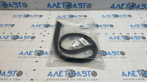 Ущільнювач капота передній Mazda CX-50 23-26