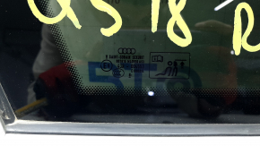 Маркировка на форточке задней левой Audi Q5 18-24, оригинальная деталь.