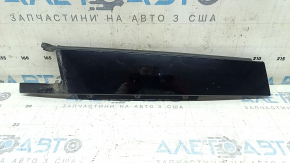 Накладка дверей збоку задня ліва Alfa Romeo Giulia 17-23 передня, подряпини