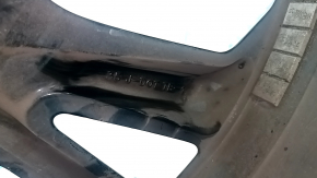 Деталь с маркировкой и характеристиками на внутренней стороне диска для Mitsubishi Outlander.