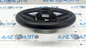 Рулевое колесо BMW 3 G20 19-26, боковой ракурс, видны надрывы на обивке.