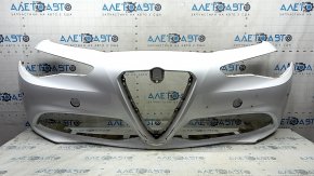 Бампер передний голый Alfa Romeo Giulia 21-23 без омывателей фар под парктроники, белый, примят, сколы, затерт, трещина в креплении
