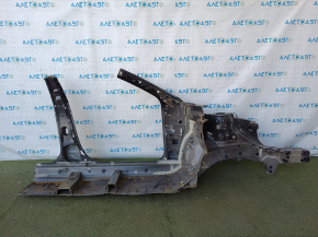 Кузов с центральной стойкой для Toyota Camry 2012-2014, в удовлетворительном состоянии с минимальными потертостями.