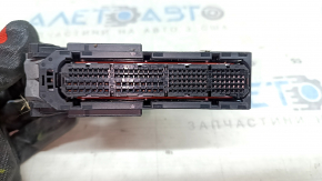 Фишка на блок ECU компьютер двигателя Toyota Camry v55 15-17 2.5 hybrid usa большая