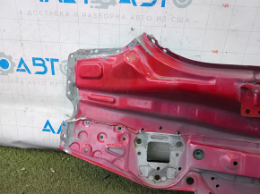 Задняя панель Toyota Prius V 12-17 красная, высверлена