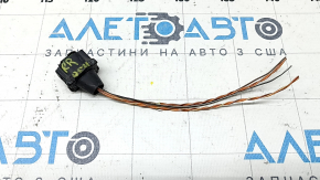 Фишка датчика слепых зон BSM правая Audi Q5 80A 18-24 6 пинов