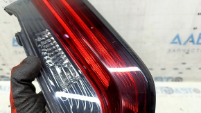 Фонарь внутренний крышка багажника правый Honda CRV 20-22 царапины