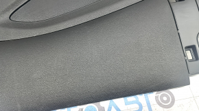 Крупный план боковой накладки для Hyundai Tucson, вид поверхности
