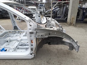 Чверть передня права Honda CRV 20-22 hybrid на кузові, біла