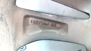 Крупный план маркировки диска 18X7.5J ET45 для Honda CR-V 2017-2022.