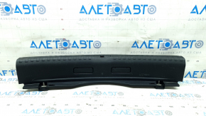 Накладка отвору багажника Audi A6 C8 19-24 чорна, подряпини