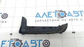 Накладка фонаря внутреннего крышки багажника правая VW Jetta 19-24 сломано крепление