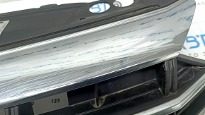 Решетка радиатора grill VW Jetta 19-21 без эмблемы под радар, песок, вздулся хром