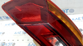 Фонарь внешний крыло правый VW Jetta 19-19 царапины, трещины