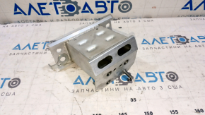 Ікло підсилювача переднього бампера лівий Toyota Prius V 12-14