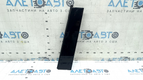 Накладка дверей збоку ззаду ліва Toyota Venza 21-24 перед, подряпини, зламане кріплення