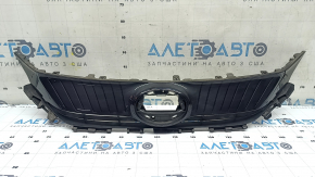 Решетка радиатора grill Toyota Venza 21-24 песок, трещины, царапины