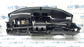 Торпедо передняя панель с AIRBAG Mercedes A-class V177 19-22 черная, ржавый пиропатрон