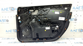 Задняя сторона обшивки двери передней левой Mercedes A-class V177, видно подключение проводов и элементы крепления.