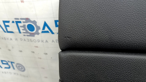 Дефект на спинке сиденья Mercedes A-class V177, видимые замятия.