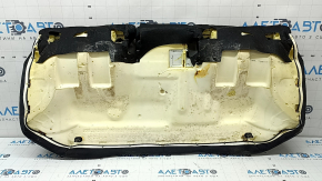 Обратная сторона сиденья Mercedes A-class V177 с видимыми следами эксплуатации, состояние под чистку.