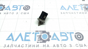 Датчик тиску палива Mercedes A-class V177 19-22 M260 на паливній рейці