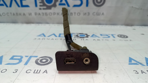 USB Hub центральной консоли заднего ряда сидений  Ford Focus mk3 11-18 откусана проводка