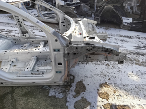 Чверть передня права Mercedes A-class V177 19-22 біла, на кузові
