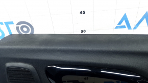 Обшивка двери карточка задняя правая Jeep Compass 22-24 серая с черным, вставка кожа коричневая, под пищалку, под чистку, царапины