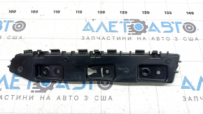 Кріплення заднього бампера зовнішнє ліве Ford Escape MK4 20-26 зламане кріплення