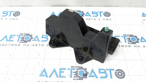 Кронштейн нижньої накладки крила передньої правої Mazda CX-90 24-26