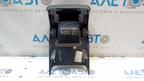 Накладка центральной консоли задняя с воздуховодом VW Golf 15-21 черная, надрывы