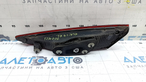 Фонарь внутренний крышка багажника левый Hyundai Elantra AD 19-20 галоген, царапины