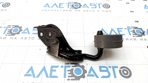 Кронштейн выпускной трассы средней части Mazda CX-90 24-26 3.3T, PHEV с резинкой