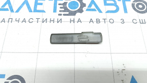 Эмблема S-line крыла правая Audi A3 8V 15-20 черный глянец